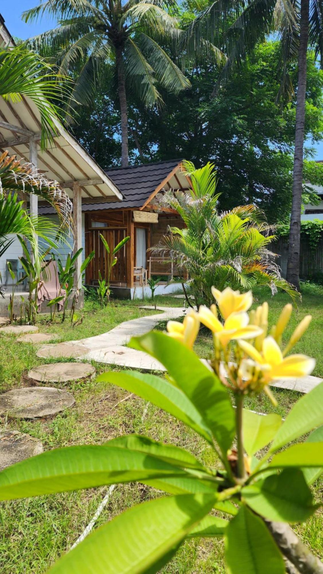 Kayu Cottage غيلي تراوانغان الغرفة الصورة