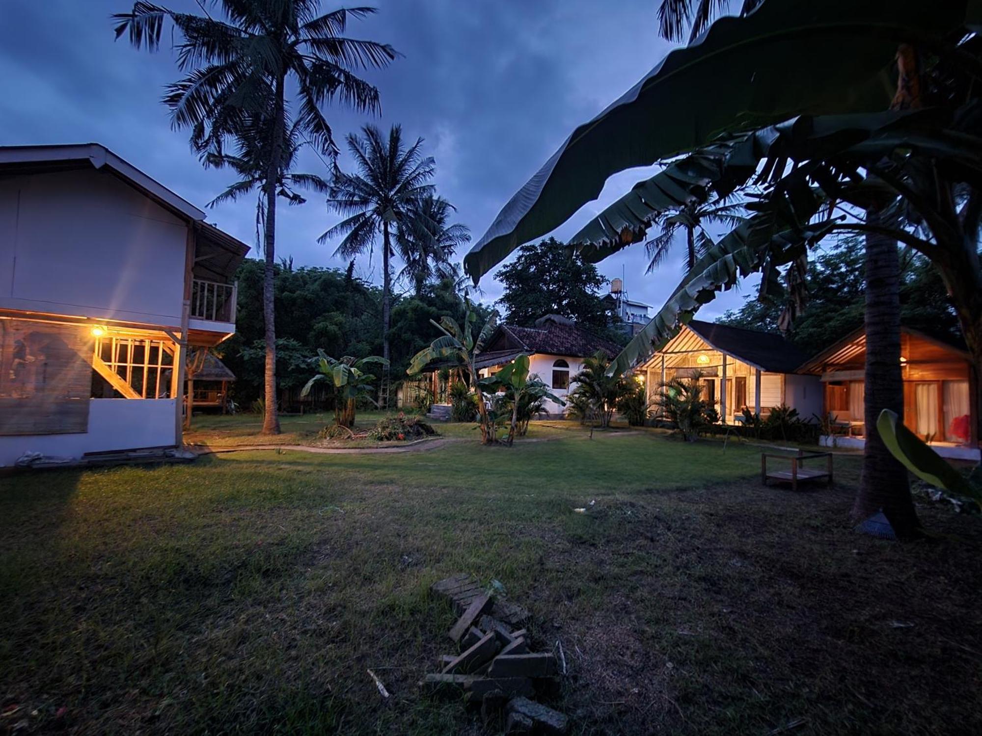 Kayu Cottage غيلي تراوانغان المظهر الخارجي الصورة